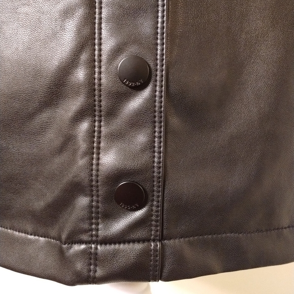 Abercrombie & Fitch Women's faux leather skirt (S) - Picture 3 of 11